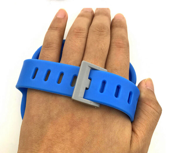 4797645244_412945329.jpg Pet Bathing Tool Pet Dog Convenient Clean Water Pipe Spray Nozzle Strap